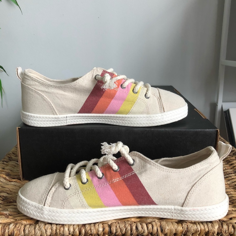 SOLD Billabong Marina Canvas Striped Shoes NWOT - Picture 3 of 9